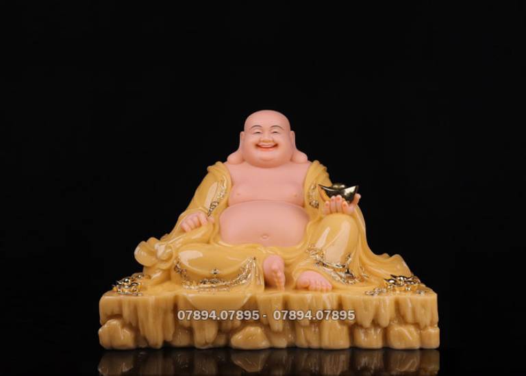 đặt tượng Phật Di Lặc trên bàn thờ ông địa