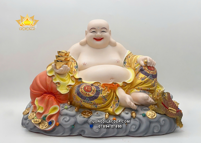 Tượng Phật Di Lặc ngự mây thỏi vàng tựa bao tiền hoa văn gấm vàng